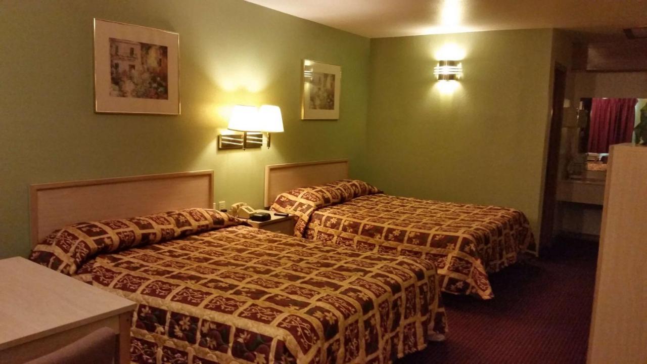 Garden Inn & Suites Hebbronville Экстерьер фото