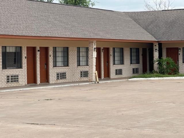 Garden Inn & Suites Hebbronville Экстерьер фото