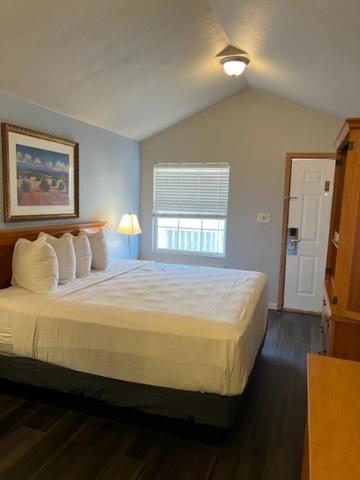 Garden Inn & Suites Hebbronville Экстерьер фото