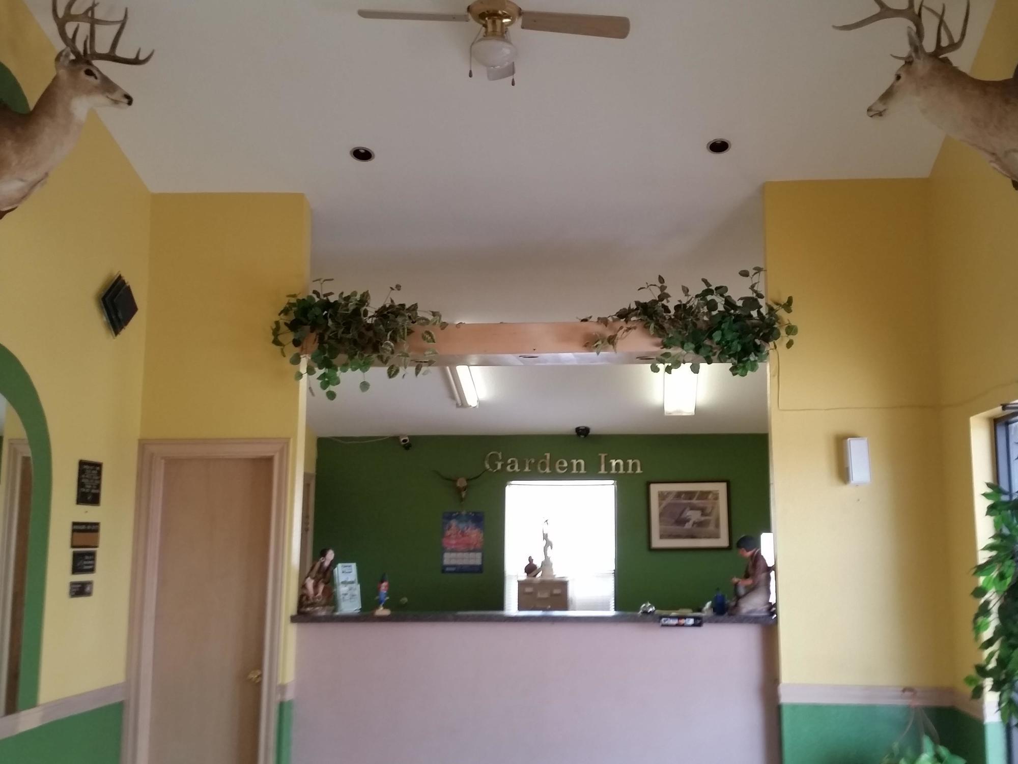 Garden Inn & Suites Hebbronville Экстерьер фото