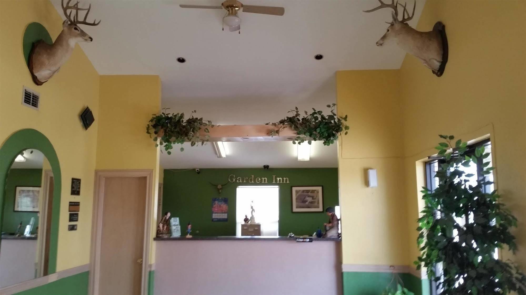 Garden Inn & Suites Hebbronville Экстерьер фото